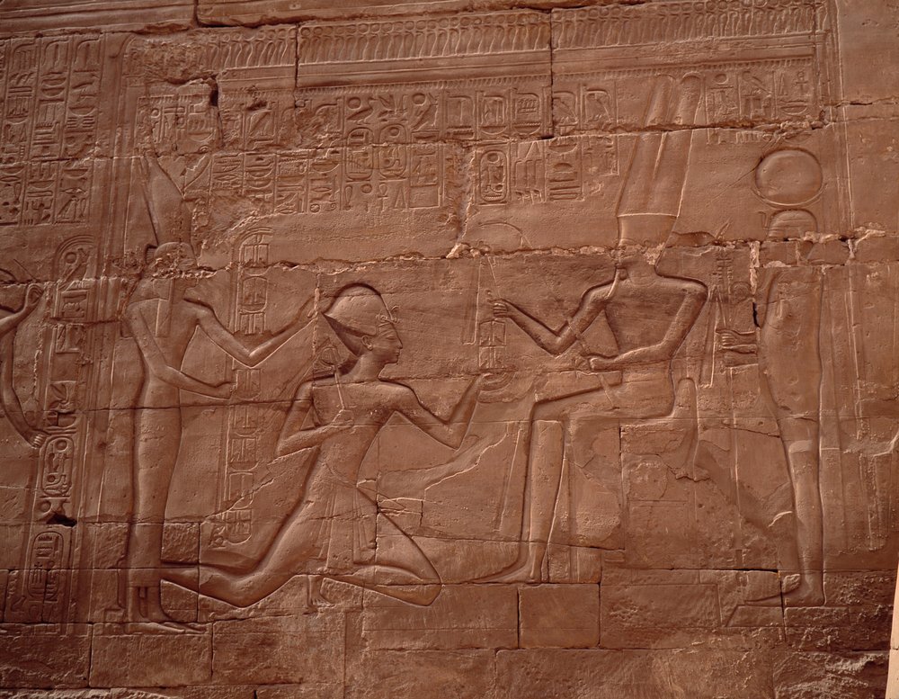 Egyiptomi ókor: Karnak (Karnak) templomának falait díszítő dombormű, Egyiptom. alkotó: Egyptian Egyptian