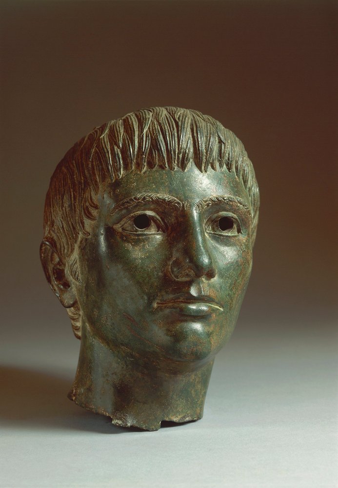 Egy fiatal bronz feje, Kr.e. 330 körül. alkotó: Etruscan