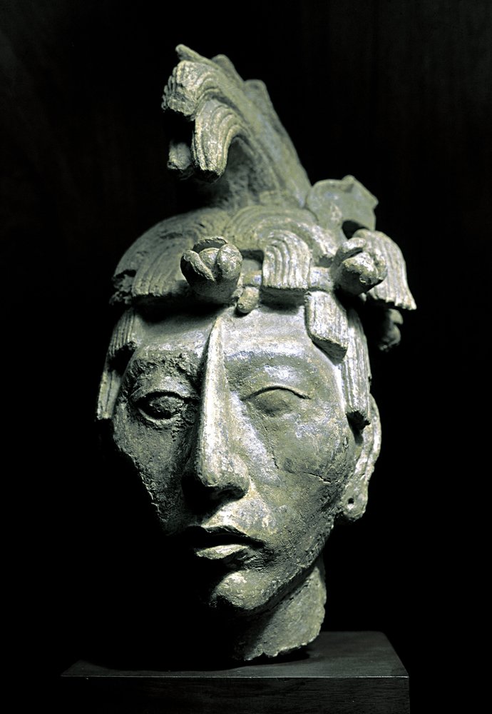 Harcos fej (szobor, 683 körül) alkotó: Mayan Mayan
