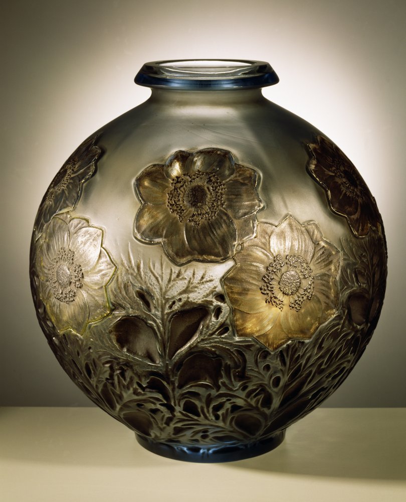 Anemones váza, 1913 (halványkék és matt üveg) alkotó: Rene Jules Lalique