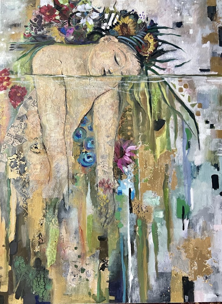 Úszó virágistennő alkotó: Alexandra Higgins