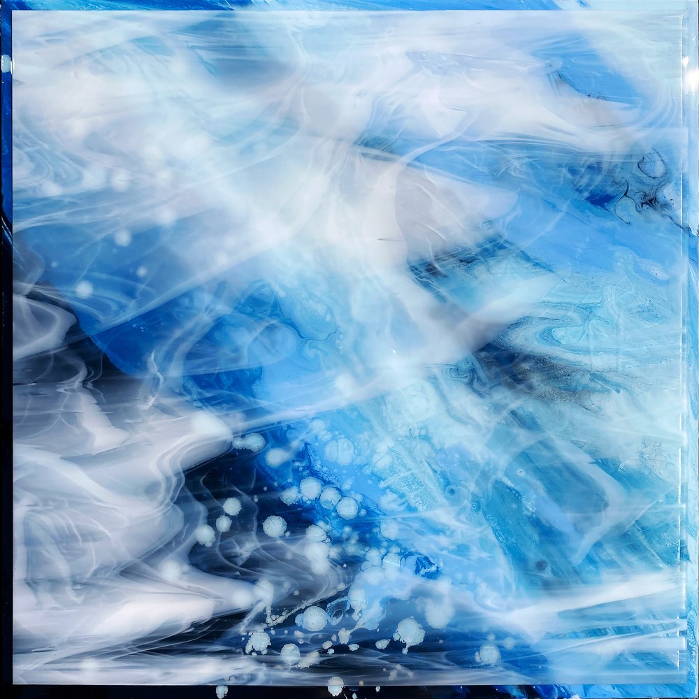 Aqua Blue Flow alkotó: Alyson Storms