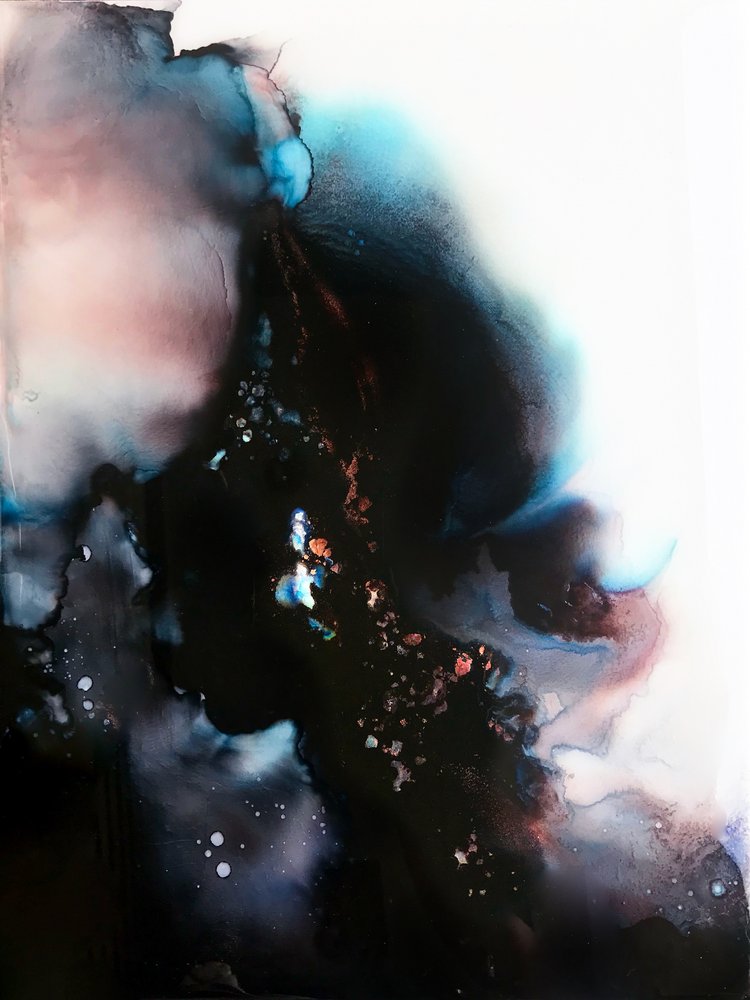 Éteri tintafolyás alkotó: Alyson Storms