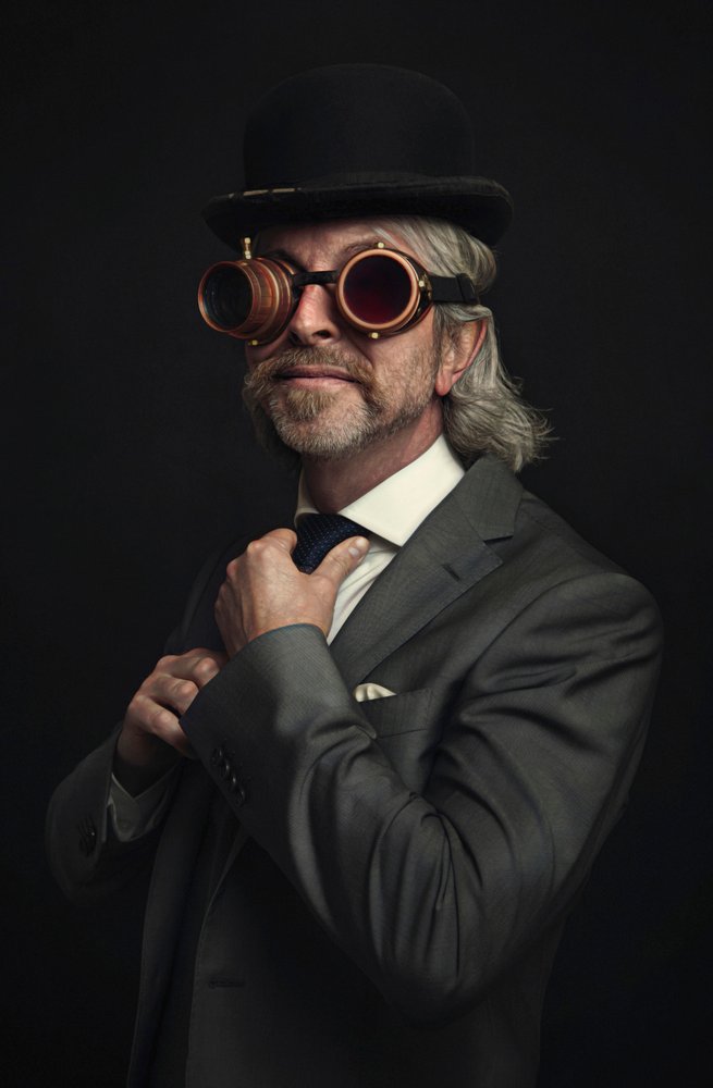  alkotó: Baden Bowen