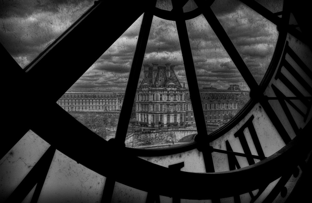 A Louvre a Nagy Óra felől alkotó: Christian MARCEL