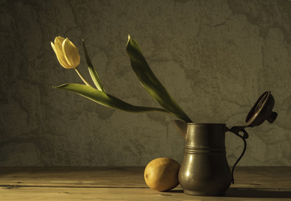 Sárga tulipános csendélet alkotó: Codruta Georgescu