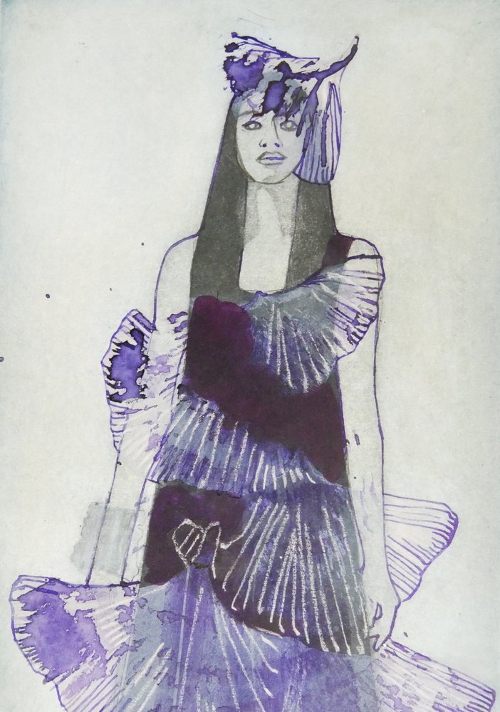 Elegáns lila divat alkotó: Doris Schmitz
