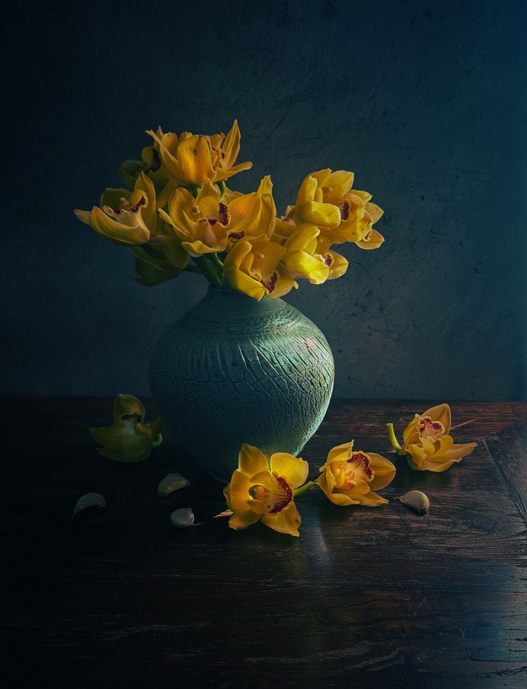 Arany orchidea csendélet alkotó: Judy Tseng