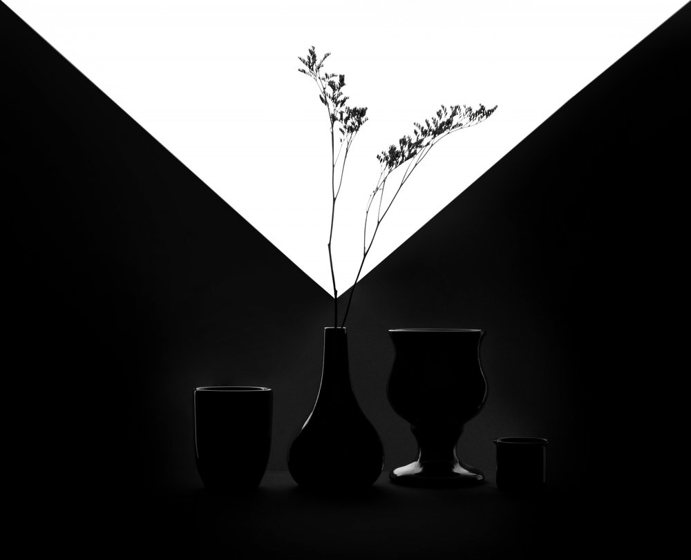 Minimalista geometrikus csendélet alkotó: Margareth Perfoncio