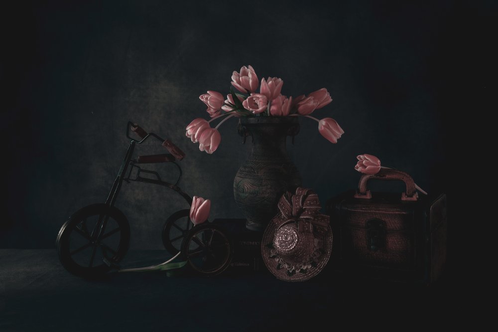 Hangulatos tulipánok – csendélet alkotó: May G