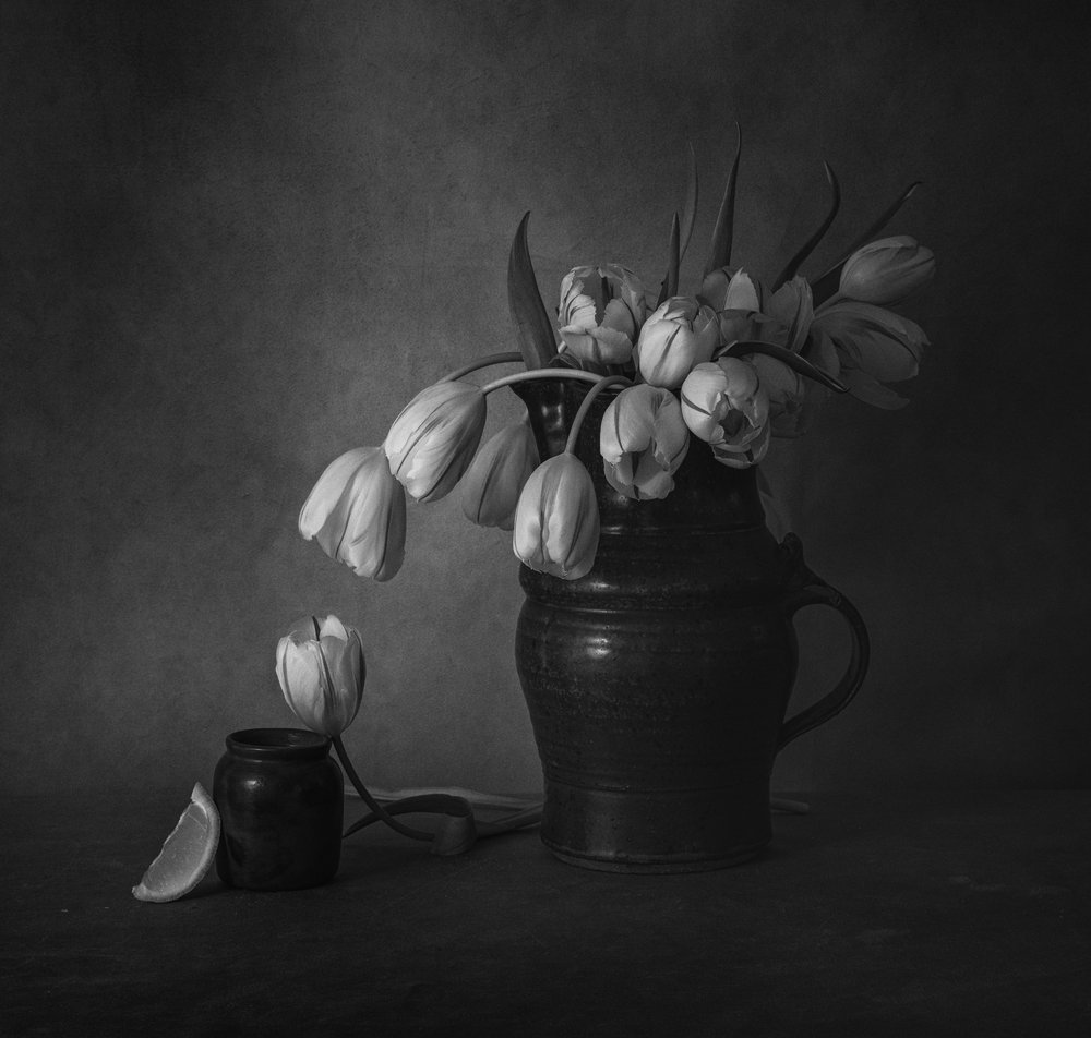 Hangulatos tulipánok – csendélet alkotó: May G