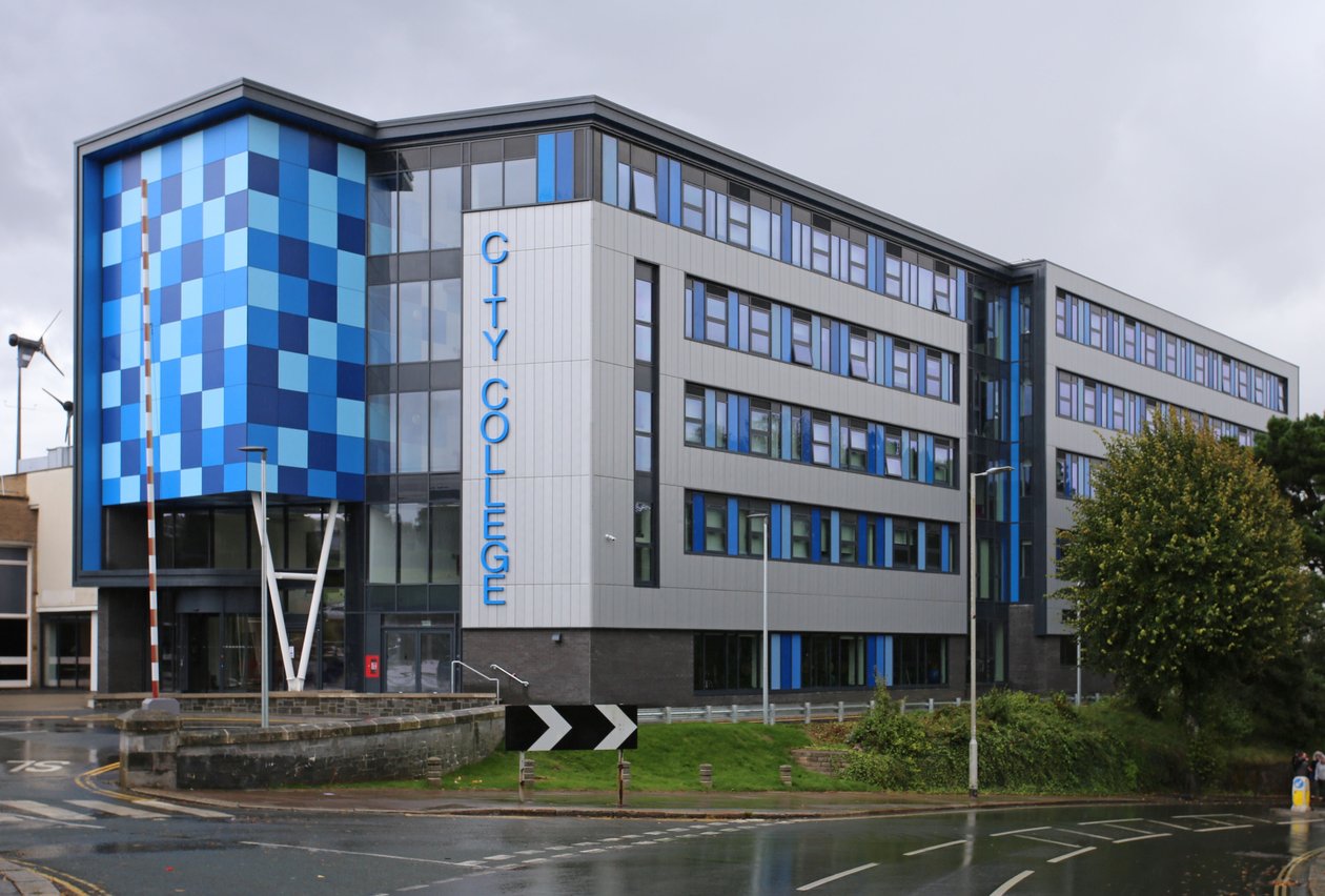 Plymouth City College STEM Center a Kings Roadról alkotó: Unbekannt Unbekannt