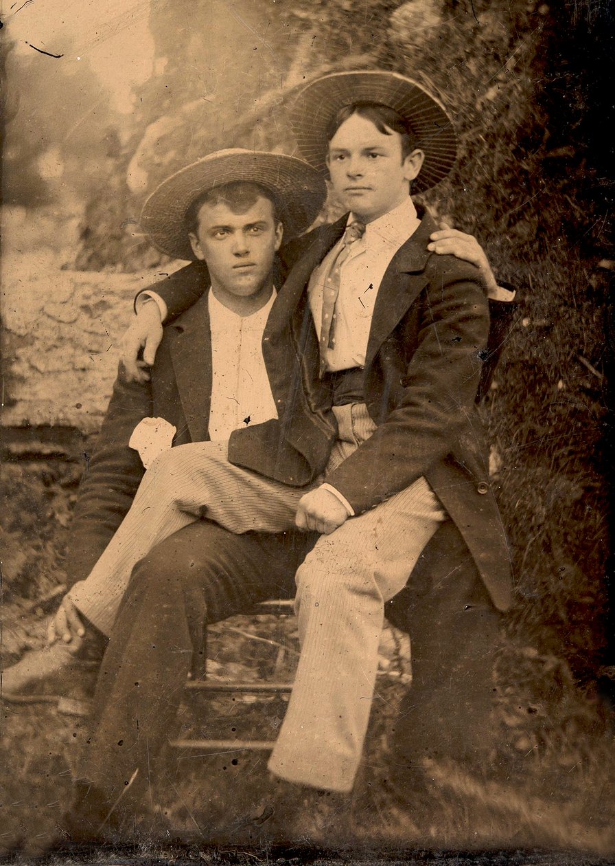 Két férfi pózol egy fényképen, 1870 körül alkotó: Unknown
