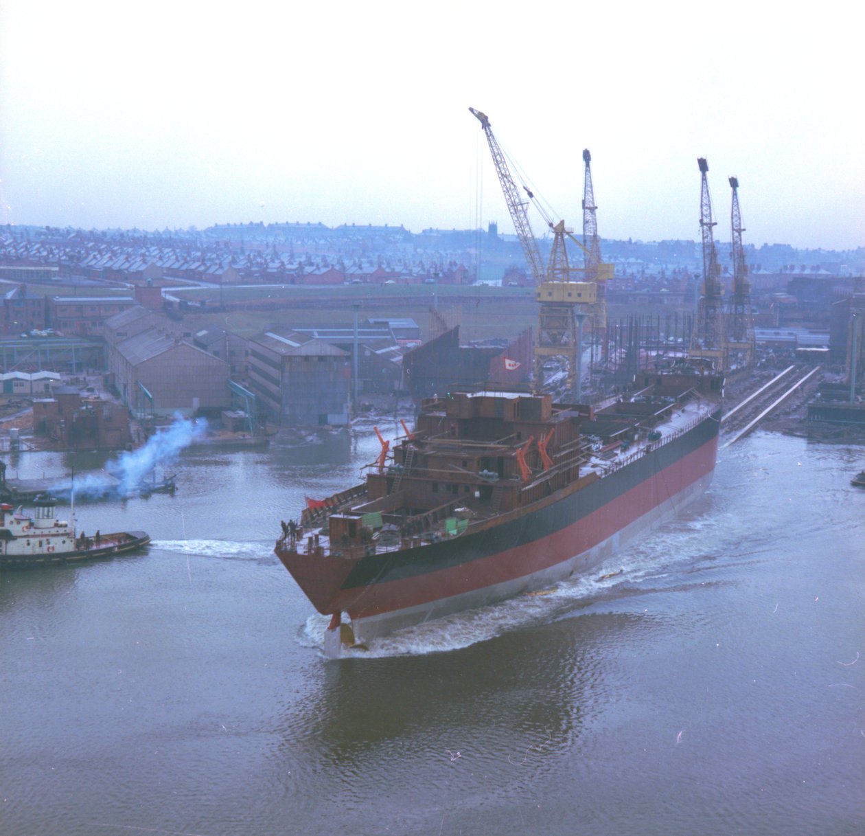 Nicola, az első SD14-es képe, amint vízre bocsátják a sunderlandi Southwick hajógyárban, 1967. december 29-én (színes fotó) alkotó: Unbekannt Unbekannt