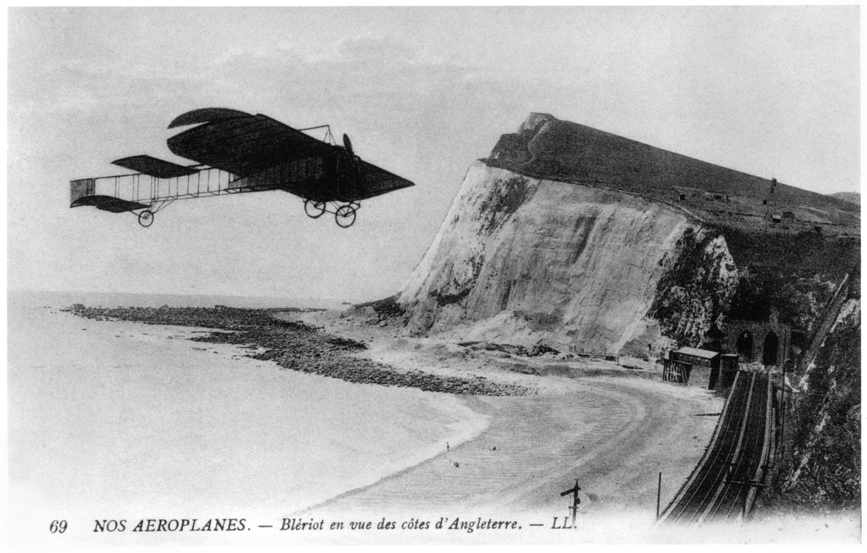 Louis Bleriot (1872-1936) repülővel átkelt a La Manche csatornán, 1909. július 25. alkotó: French Photographer