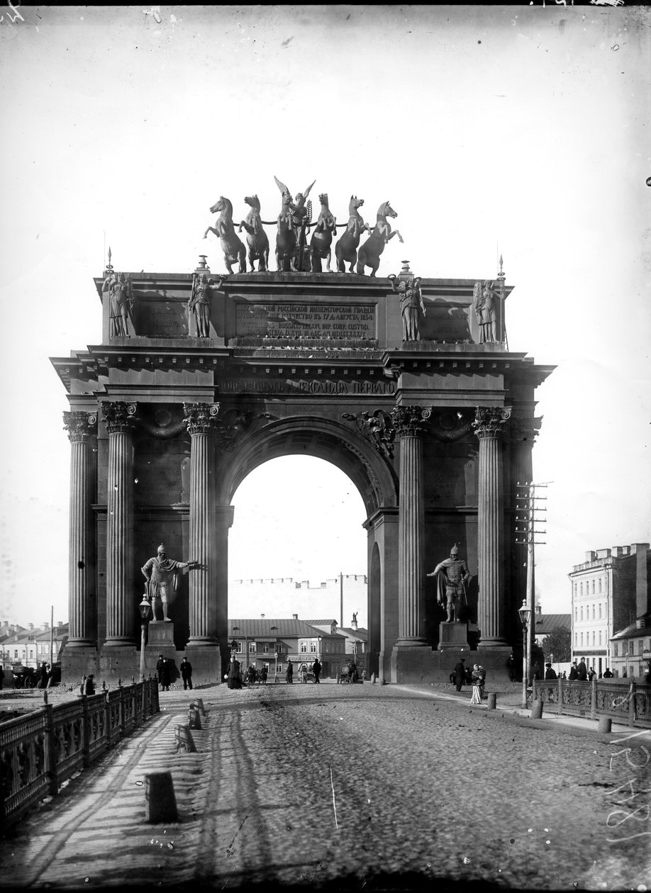 A Narva-kapu, Szentpétervár, 1910 alkotó: Russian Photographer