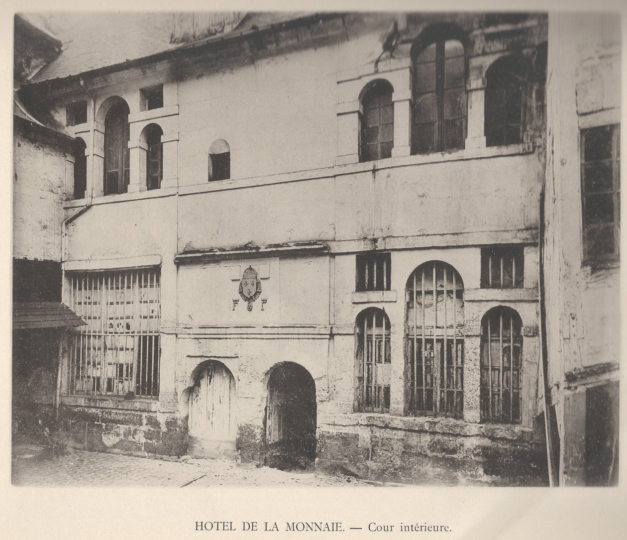 Hotel de la Monnaie de Rouen a belső udvarról alkotó: Unknown