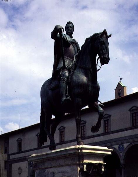 I. Ferdinánd nagyherceg (kb. 1123-90) lovas szobra ló és lovas oldalnézete (bronz) alkotó: Giambologna