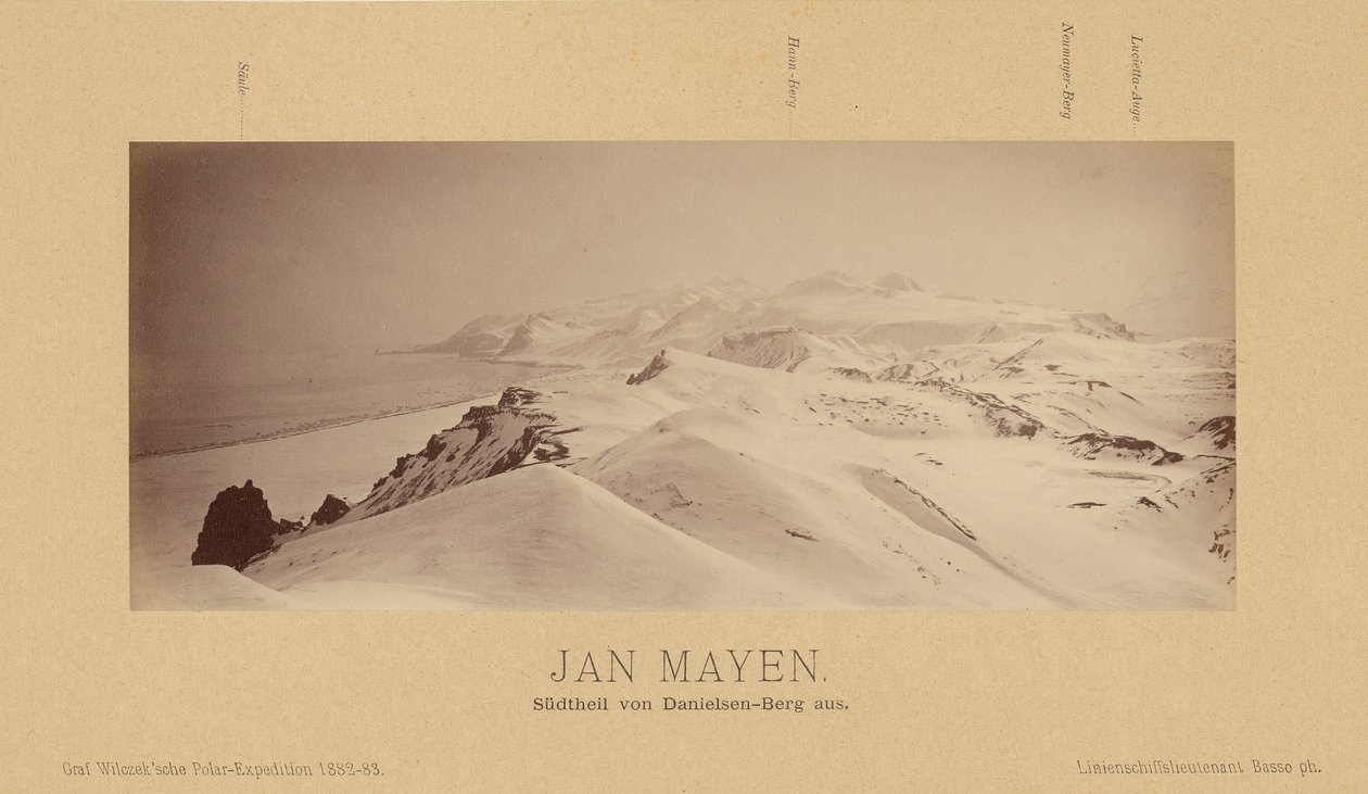 Jan Mayen, Danielsen-Berg déli része. alkotó: (Linienschiffs Lieutenant) Richard Basso
