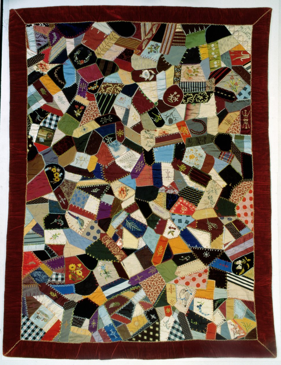 Őrült paplan Anya, 63 év az egyik sarokban felirattal, 1887 (textil) alkotó: Unknown