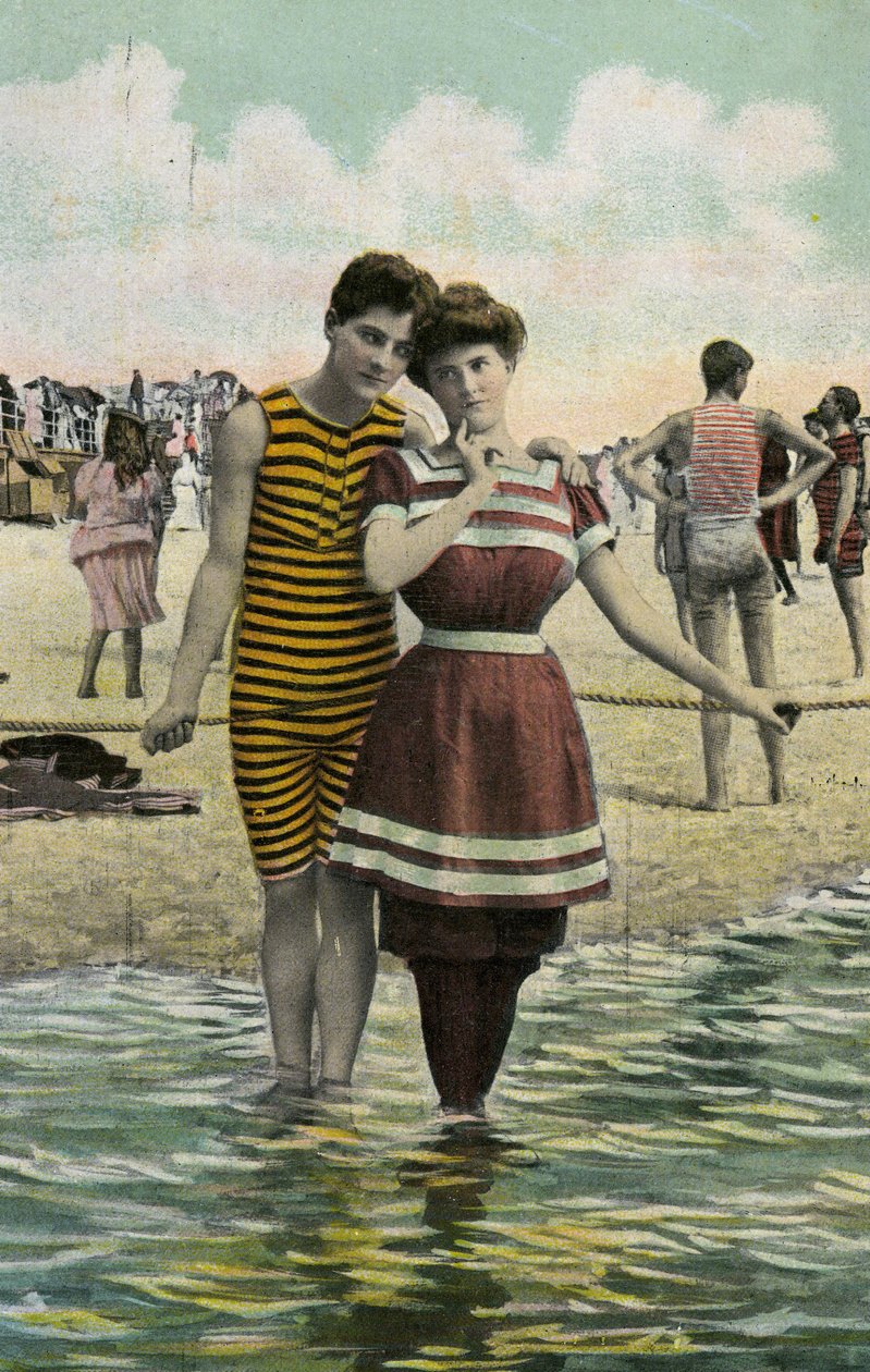 Szerelmesek a tengerparton 1900 körül (kézzel színezett fotó) alkotó: Unknown