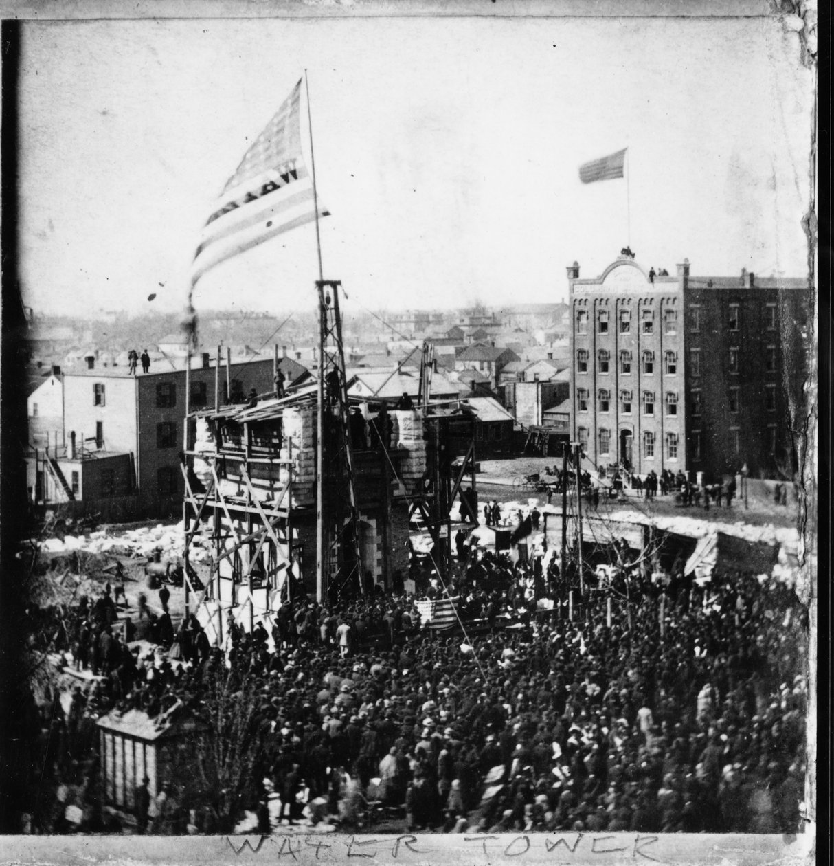 A chicagói víztorony alapkövét 1867. március 25-én helyezték el alkotó: American Photographer