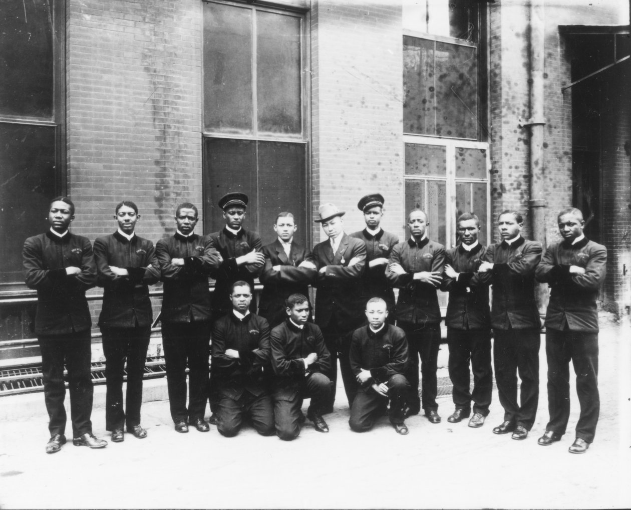 A dallasi Oriental Hotel személyzete 1912 körül alkotó: American Photographer