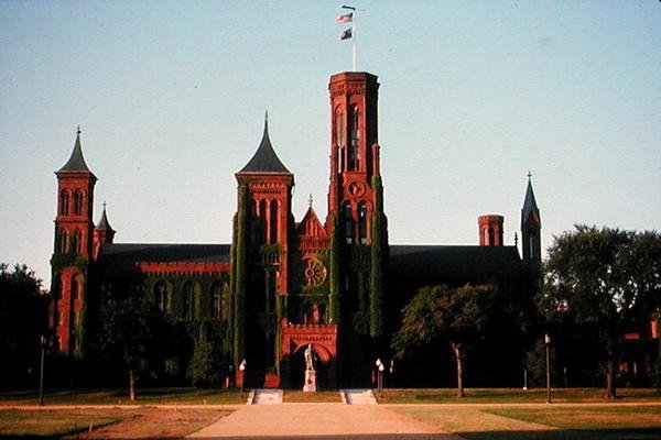Smithsonian kastély, 1855-ben épült alkotó: American School