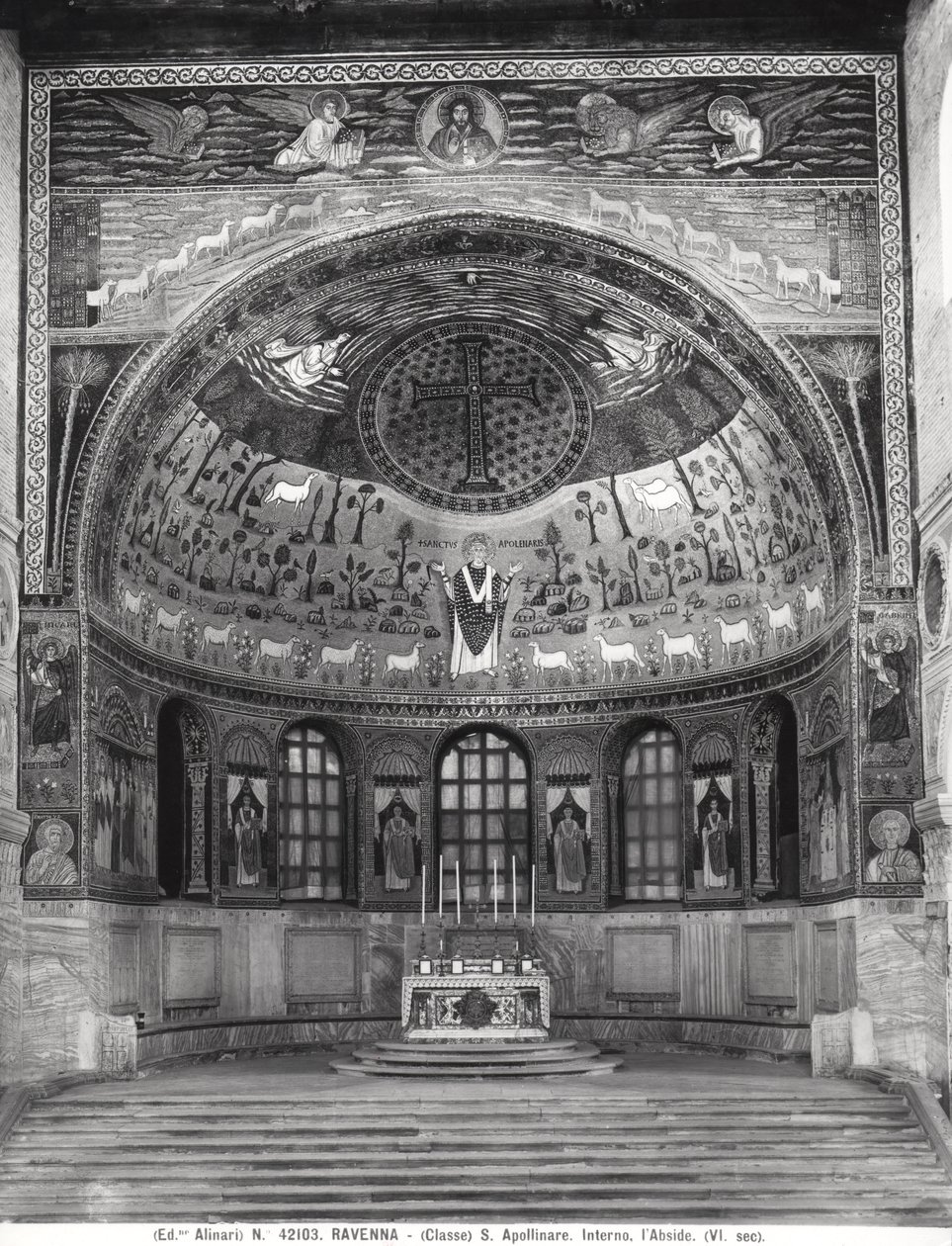 Kilátás az apszisra (mozaik) alkotó: Byzantine School