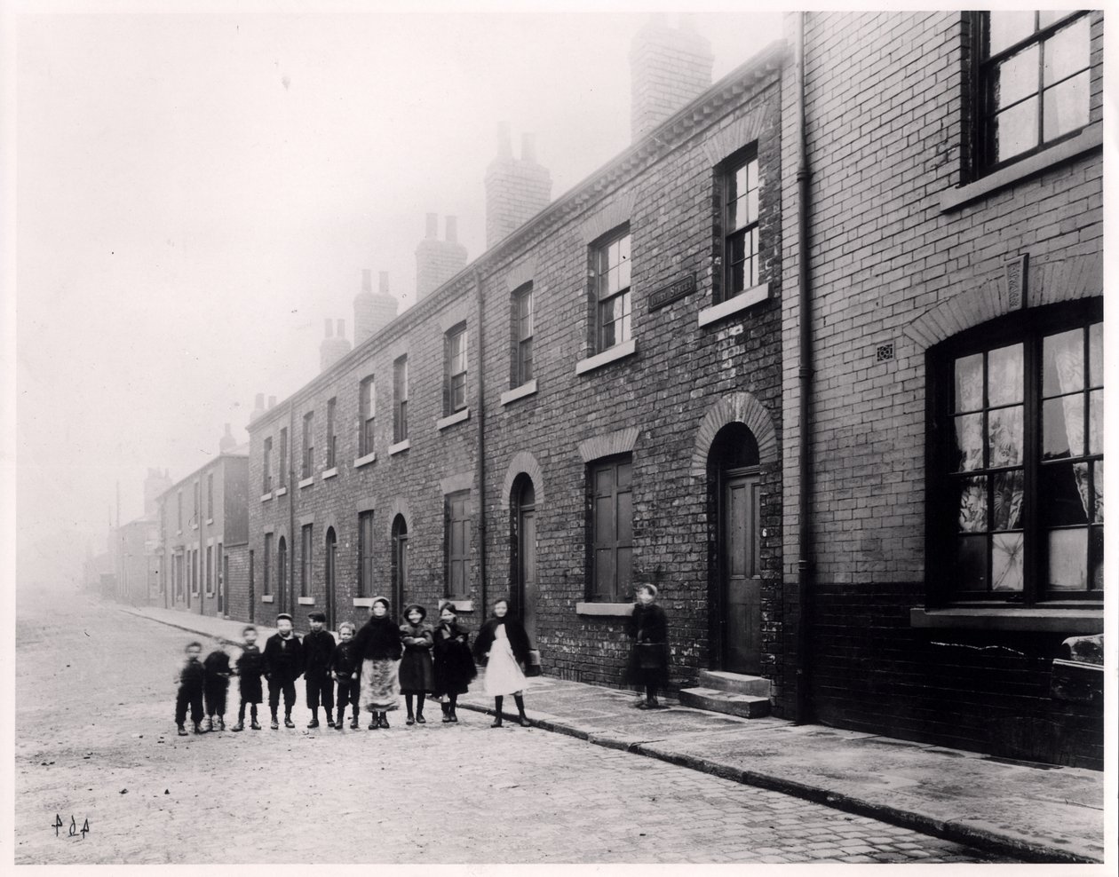 Gyerekek az Ivory Streeten, Hunsletben, Leedsben, 1901. december alkotó: English Photographer