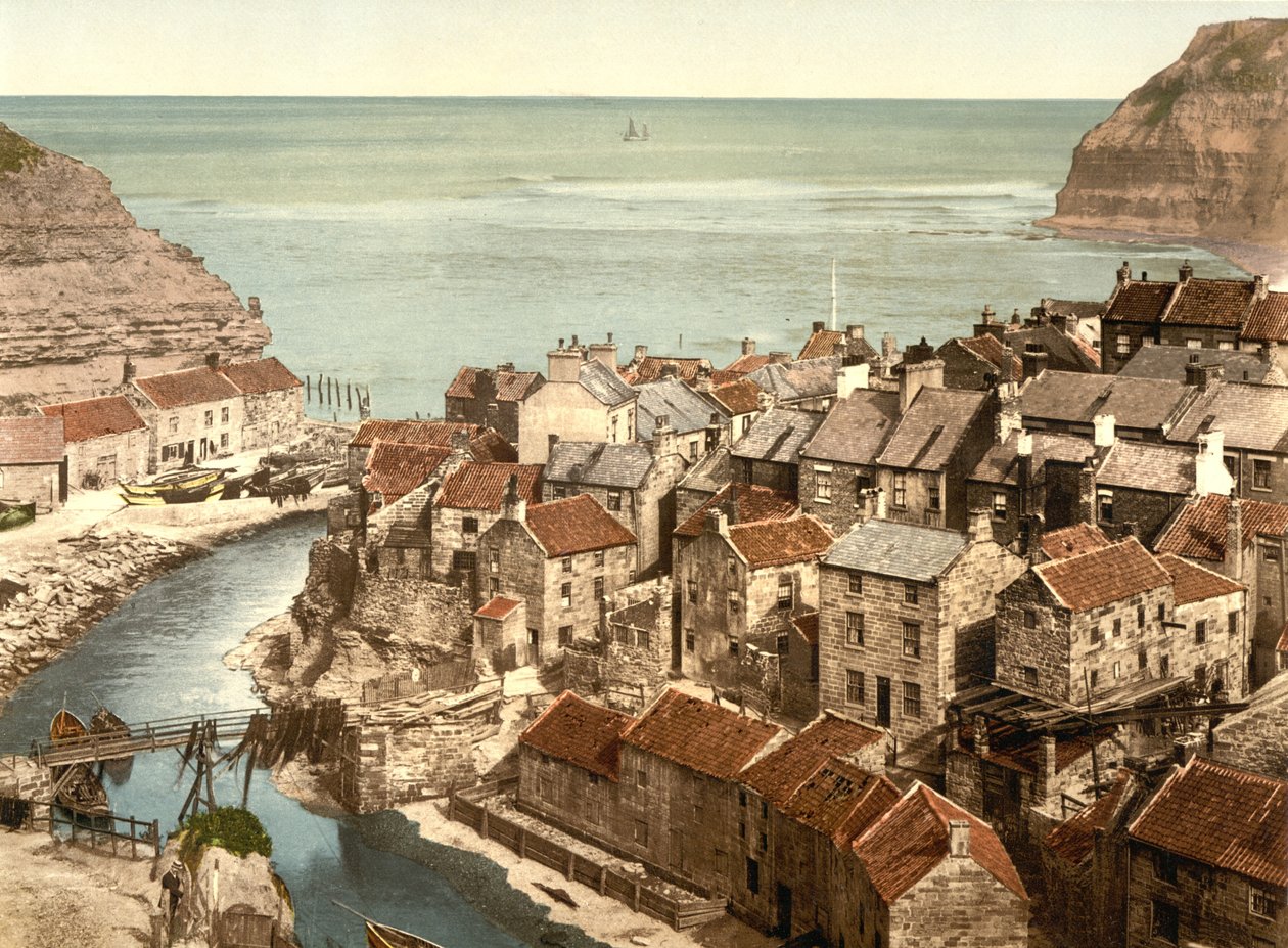 Staithes Village közelében Whitby, Yorlshire, pub. 1890-1900 körül (kromolitográfia) alkotó: English Photographer