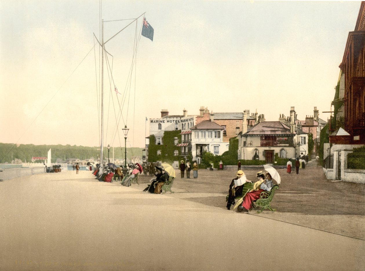The Promenade, Cowes, IOW, pub. 1890-1900 körül (kromolitográfia) alkotó: English Photographer
