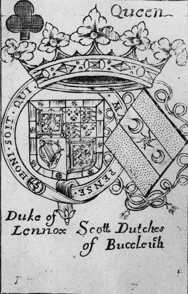 Pákkirálynő játékkártya, amely Lennox hercegének és Buccleuch hercegnőjének címerét ábrázolja alkotó: English School