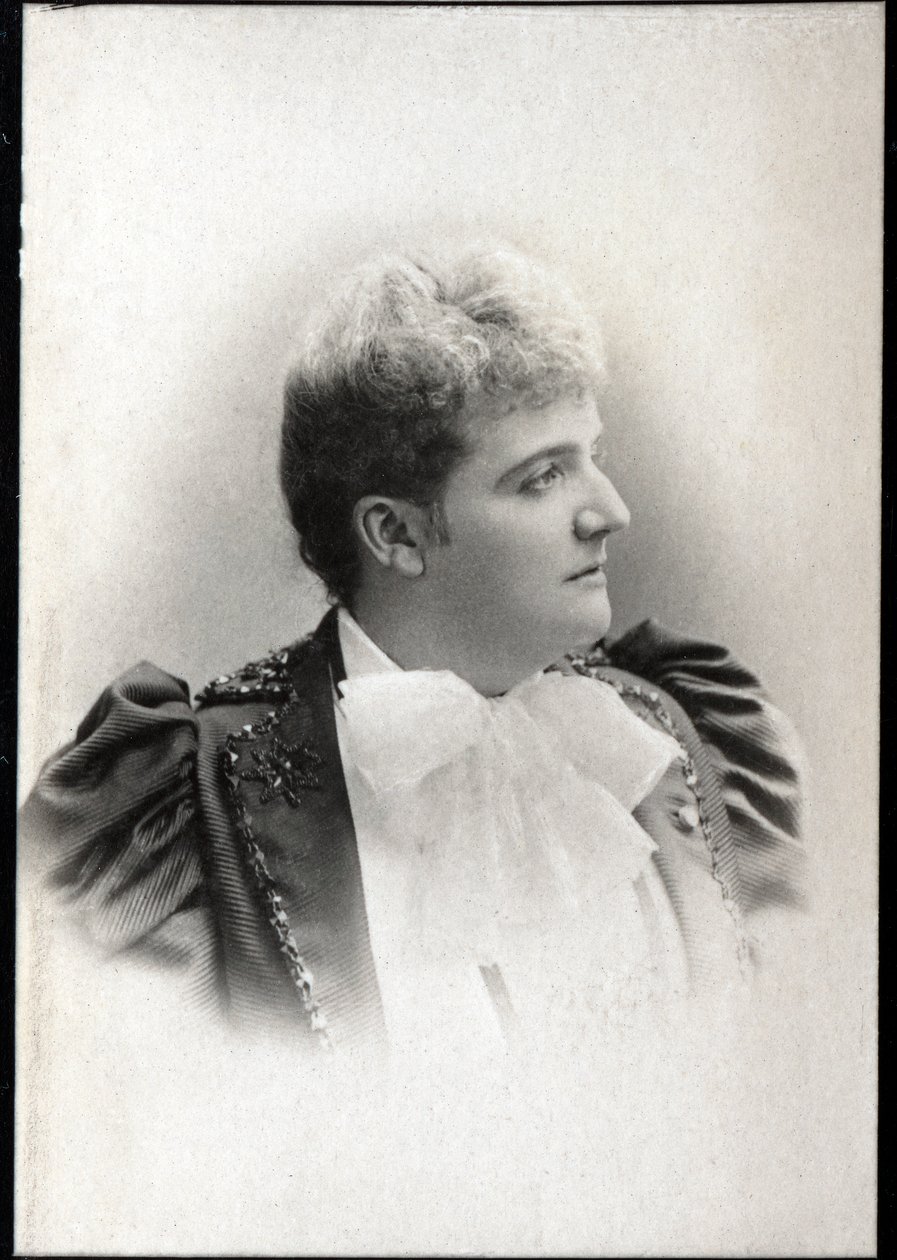 Augusta Mary Anne Holmes (Hermann Zenta) (1847-1903) francia zeneszerző portréja. alkotó: French Photographer
