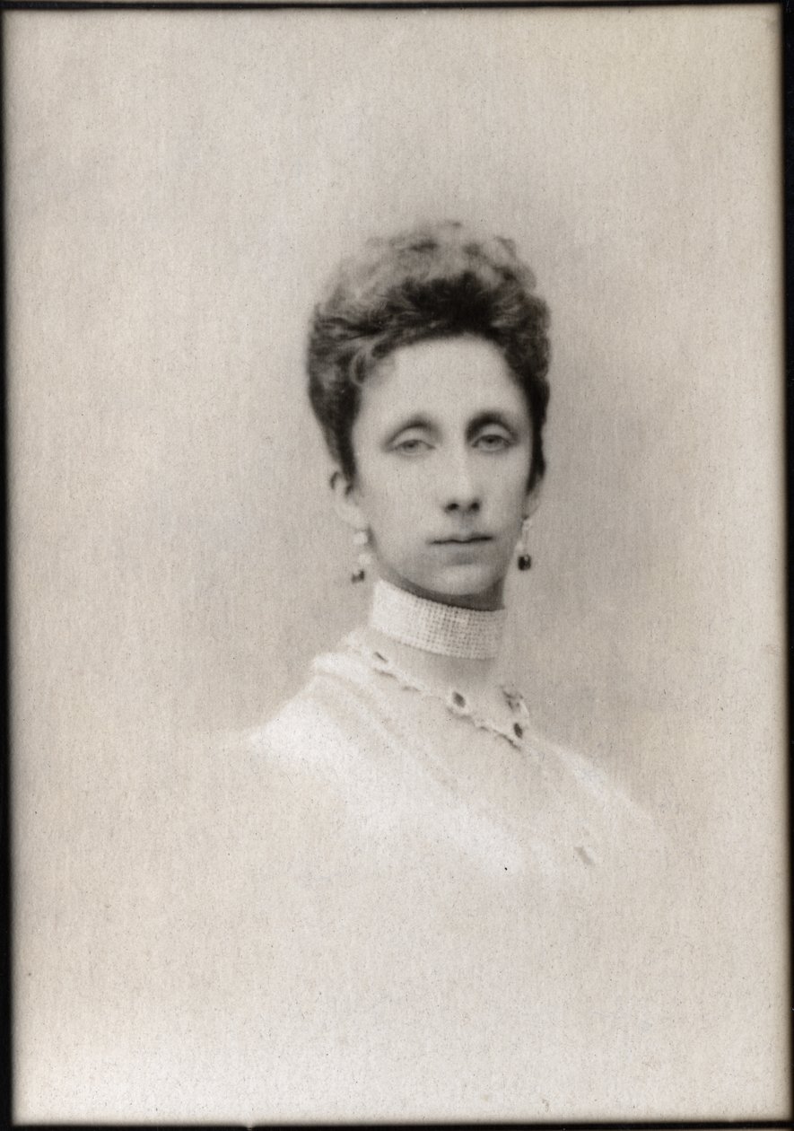 Maria Luisa Bourbon Parma hercegnőjének (1870-1899) portréja, Bulgária hercegnő hitvese. alkotó: French Photographer