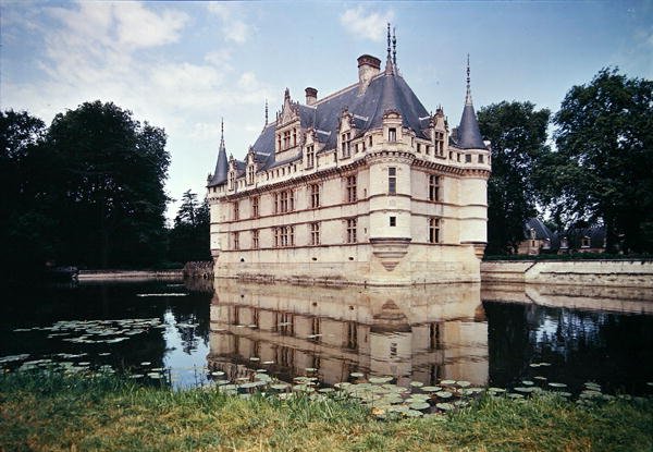 Kilátás a dAzay-le-Rideau kastélyra, Gilles Berthelot számára, 1518-27 alkotó: French School