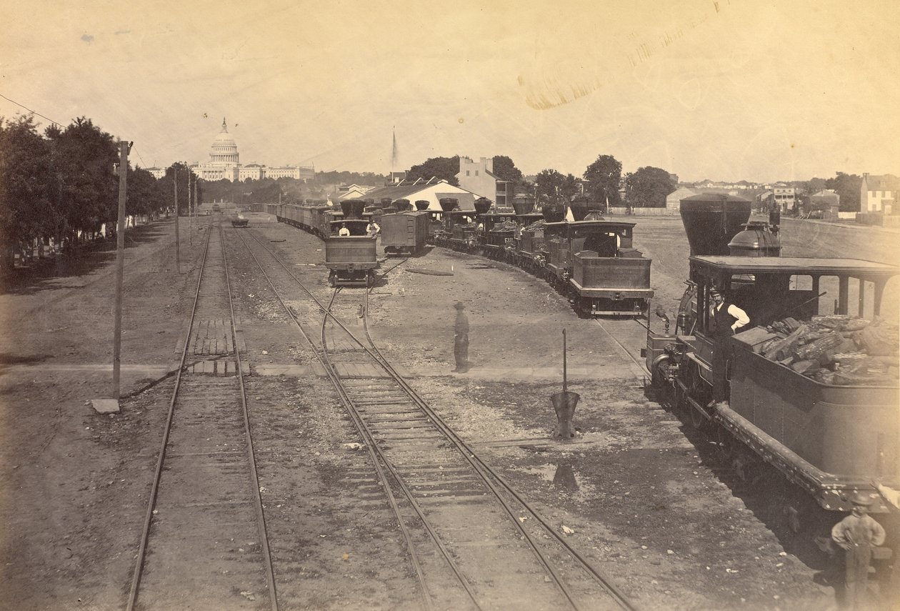 A 189. sz. Maryland Avenue Depot, Washington, D.C., Alexandriából a biztonság kedvéért küldött mozdonyokkal. alkotó: A.J. Russell