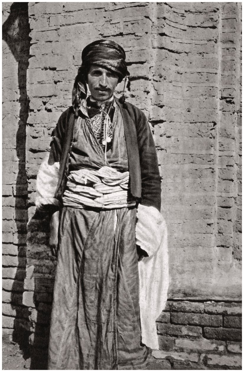 Egy kurd törzsi ember Dél-Kurdisztánból, Irakból, 1925. alkotó: A. Kerim