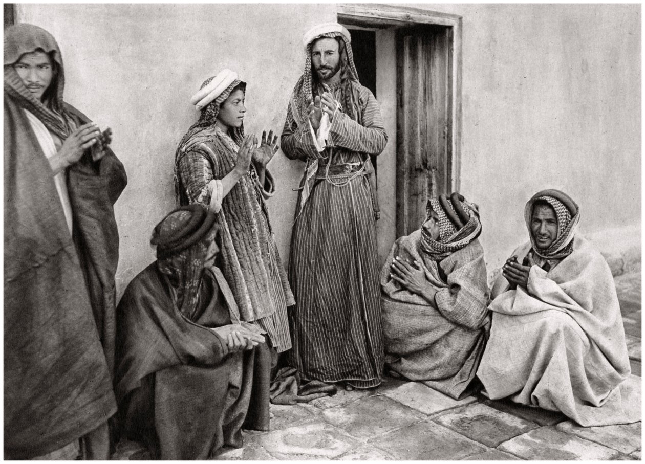Molla, aki imát tanít egy fiatal férfinak, Irak, 1925. alkotó: A. Kerim