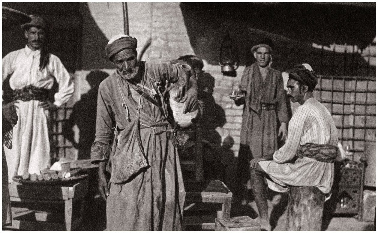 Hideg ivóvíz ingyenes szétosztása, Irak, 1925 alkotó: A. Kerim
