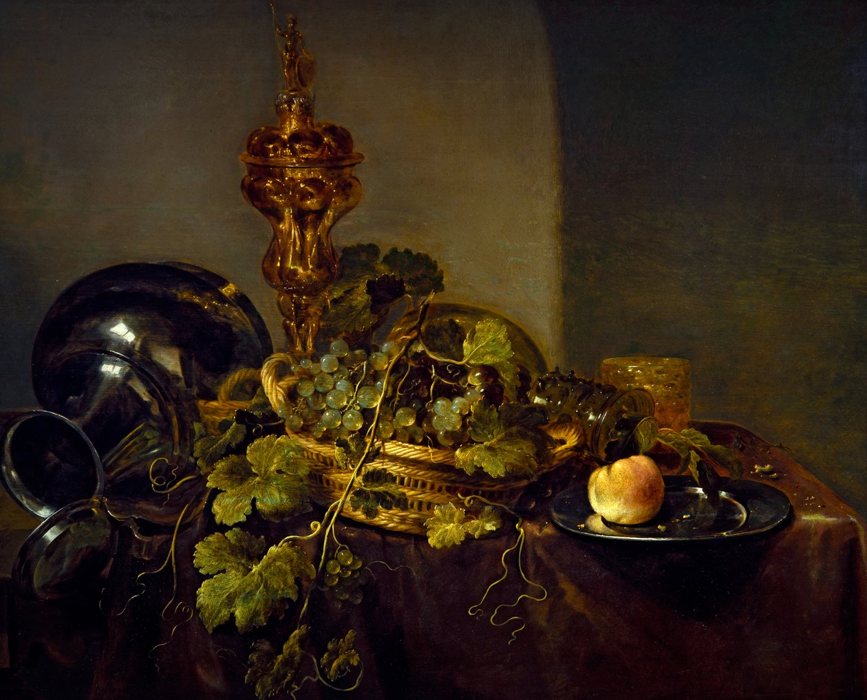 Csendélet egy kosár szőlővel és egy arany csészével alkotó: Abraham Hendricksz van Beyeren