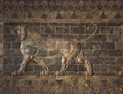 Oroszlán II. Artaxerxész palotájából (Kr. e. 404-358 körül) Szúza (zománcozott téglák) alkotó: Achaemenid