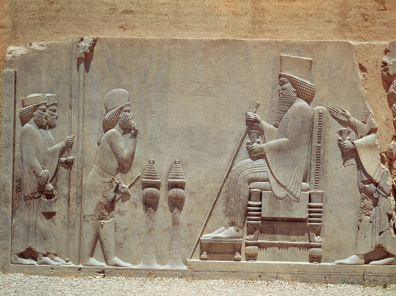 Egy medián tiszt I. Dárius király előtt tiszteleg a Kincstárból, Kr.e. 515 körül (mészkő) (lásd még: 209288) alkotó: Achaemenid
