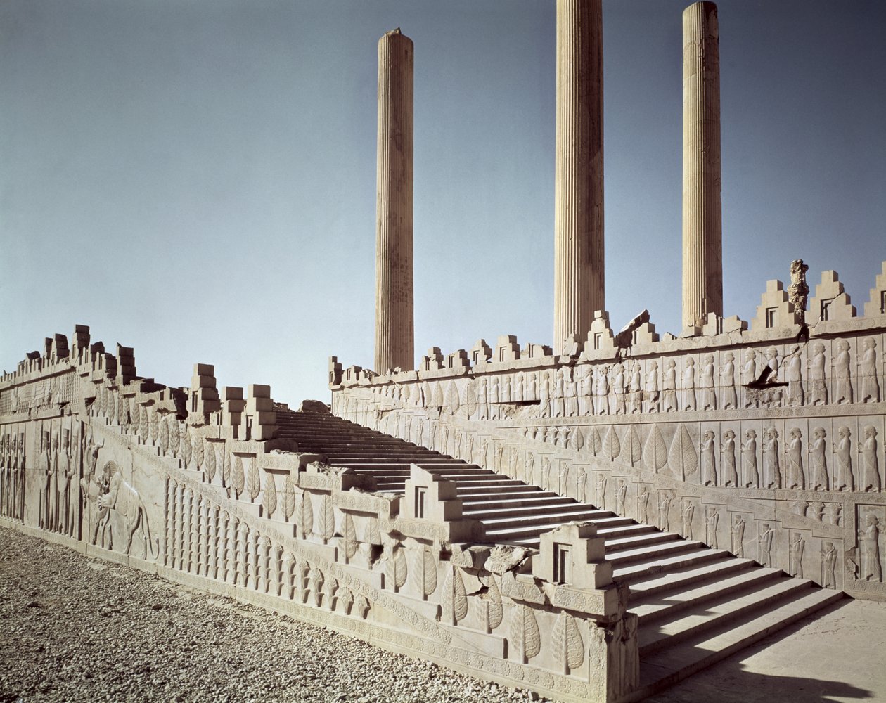 Kilátás az Apadana (Audience Hall) keleti lépcsőházára, Kr.e. 515 körül alkotó: Achaemenid