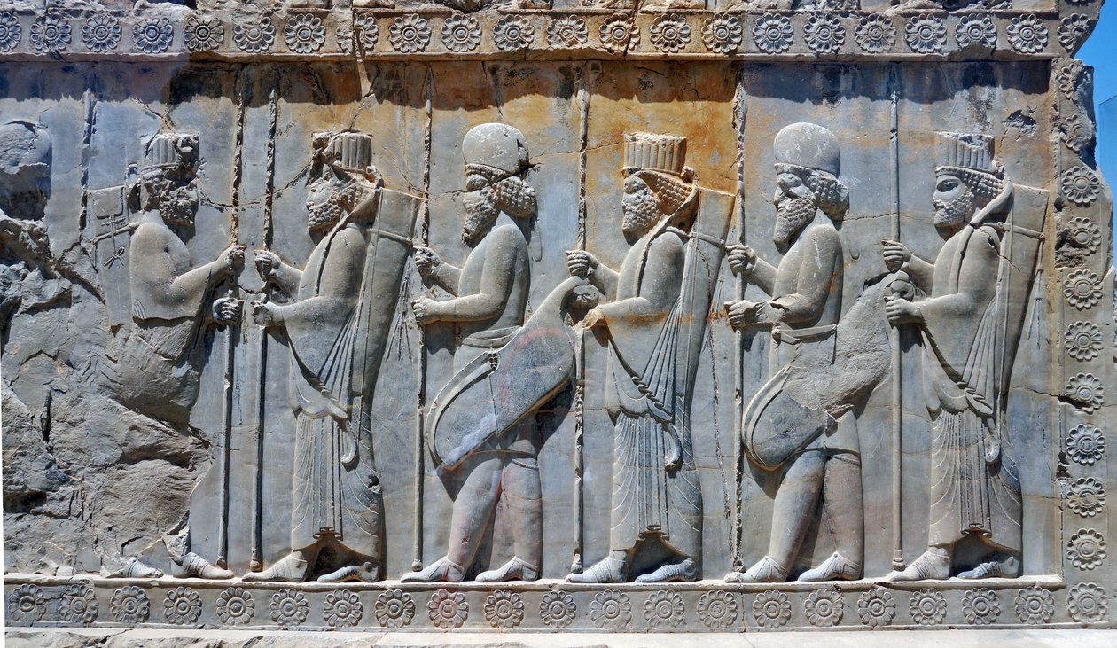 A királyi gárdát ábrázoló falfaragás, Tachara, Perszepolisz, Kr.e. 6-5. század (szürke kő) alkotó: Achaemenid
