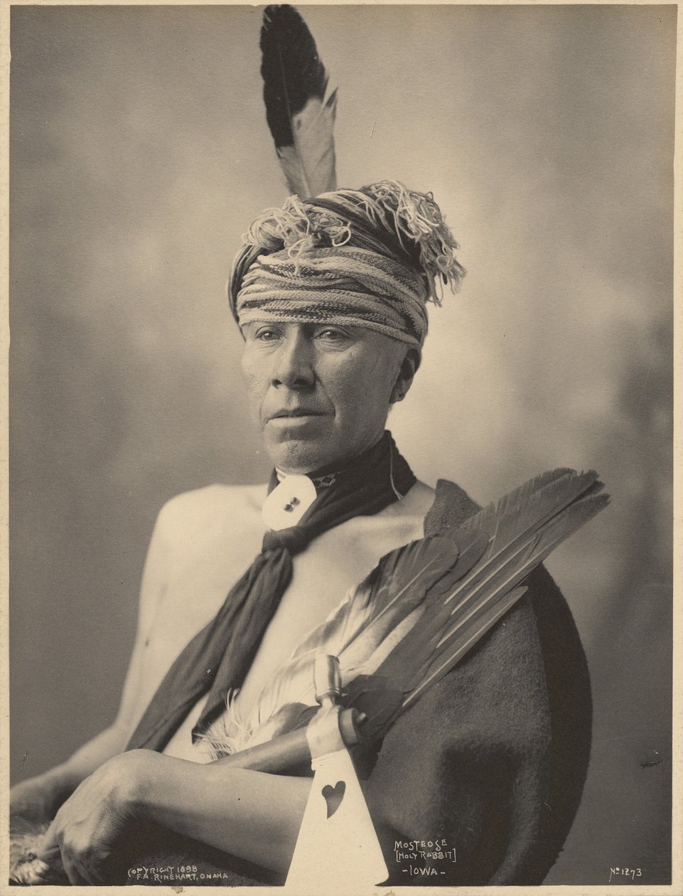 Mosteose (Holy Rabbit), Iowa alkotó: Adolph F. Muhr