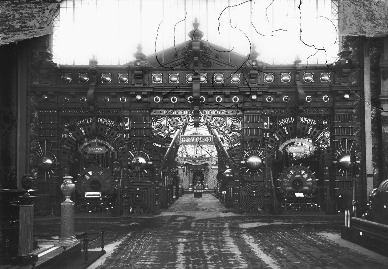 A Kohászati Pavilon portékája a Párizsi Egyetemes Kiállításon, 1889 alkotó: Adolphe Giraudon