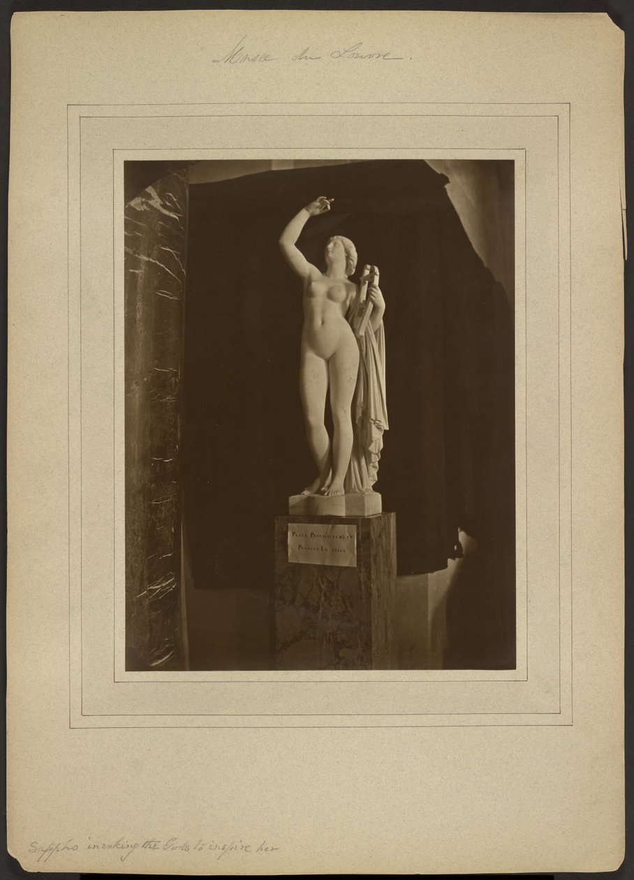 [Szapphó, aki az istenektől ihletet kér – Pradier / Louvre Múzeum] alkotó: Adolphe Braun