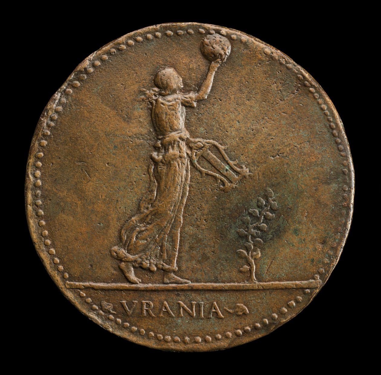 Az Uránia jobbra sétál, földgömb és líra kezében [fordítva], 1488 vagy utána. alkotó: Adriano Fiorentino