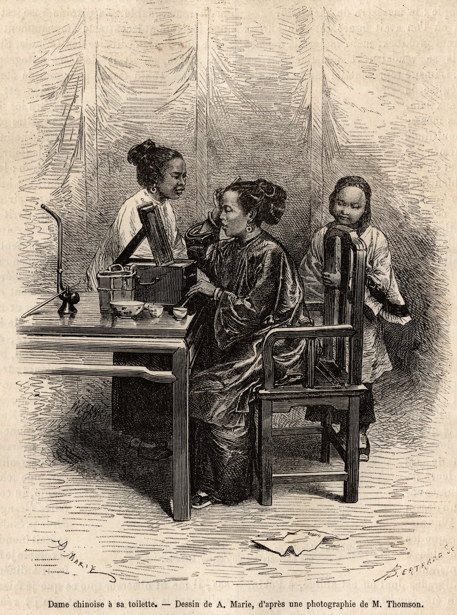 A kínai hölgynek van WC-je. Metszet A.Marie rajza után a pekini és észak-kínai utazás szemléltetésére, T.Choutze 1873-ban, megjelent a „Le tour du monde”” 1876-ban, szerkesztette Edouard Charton, Hachette kiadás, Párizs. Selva kollekció. alkotó: Adrien Emmanuel Marie